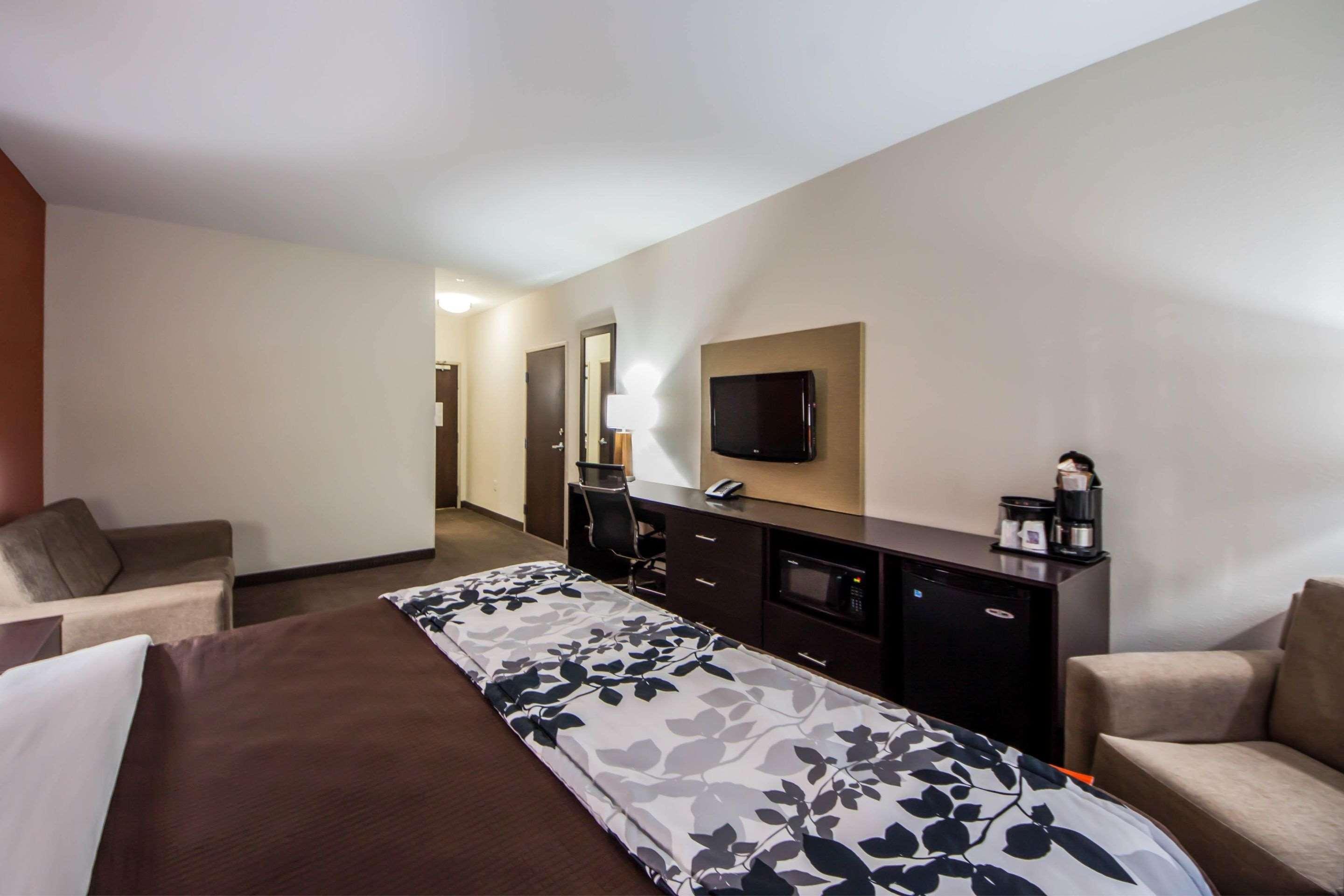 Sleep Inn & Suites Елк Сити Екстериор снимка