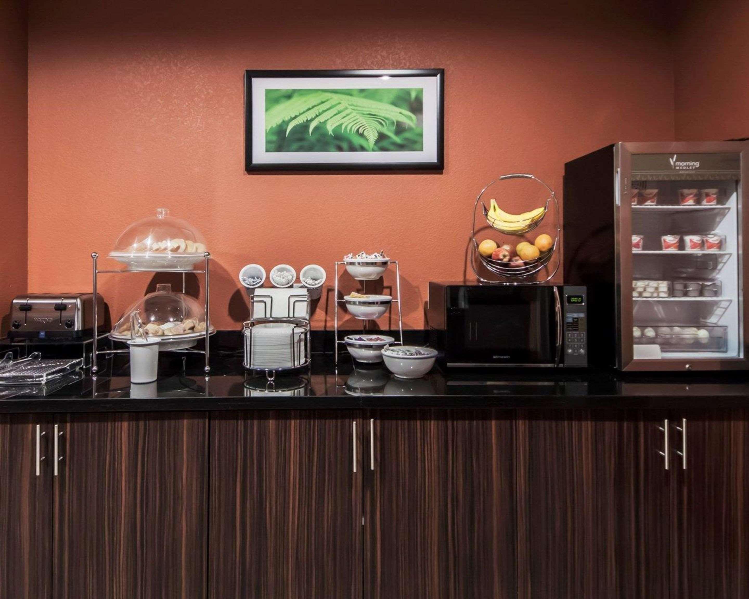 Sleep Inn & Suites Елк Сити Екстериор снимка